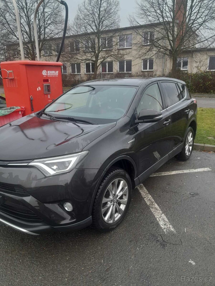 Toyota RAV4 Hybrid - 3