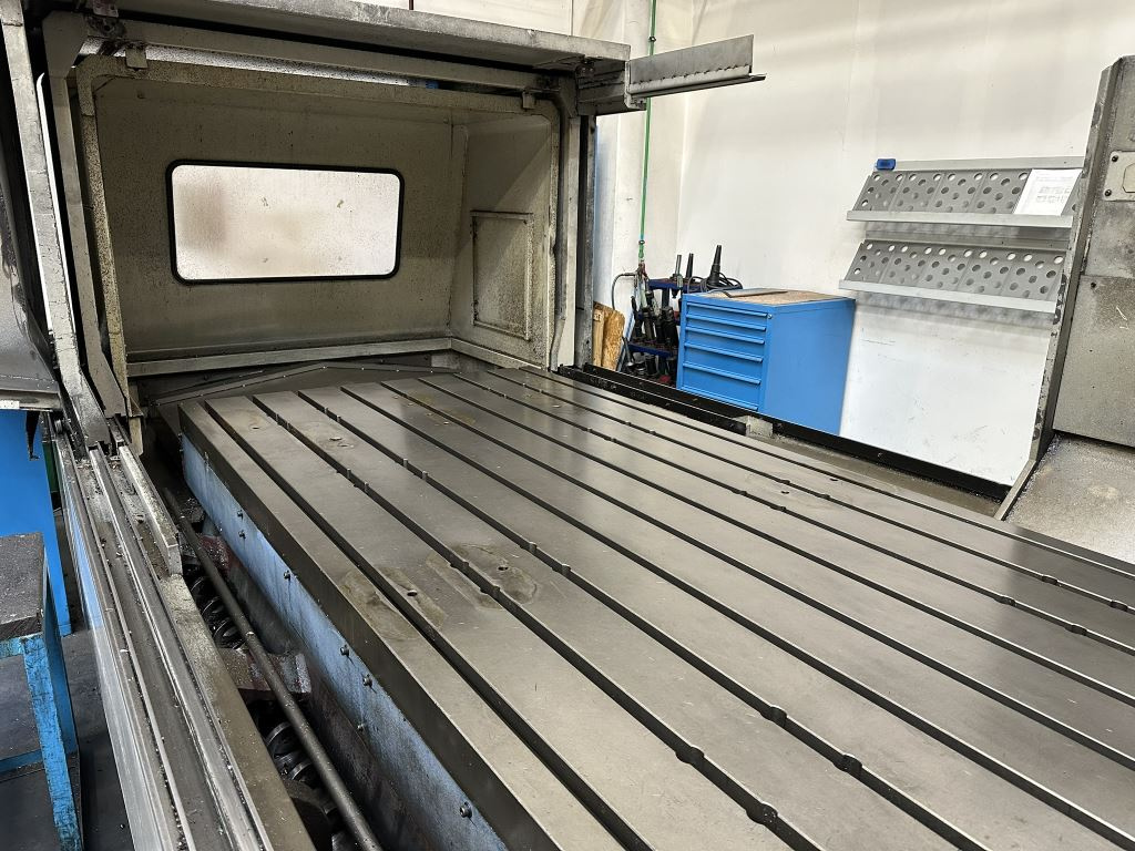 3 osé - obráběcí centrum Mazak FJV 60/120 - 3