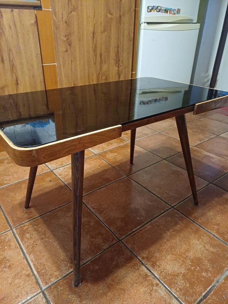 Konferenční stolek - 3