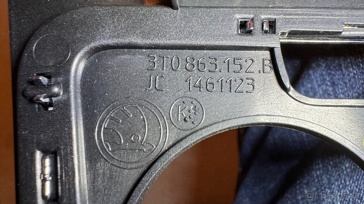 Ramecek panelu topeni/climatronicu Skoda Superb 2 - 3