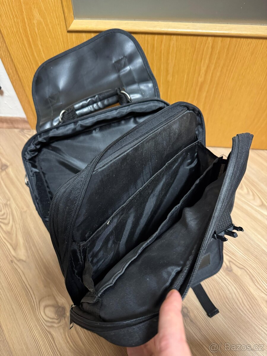 ČERNÝ BATOH NA NOTEBOOK - 3