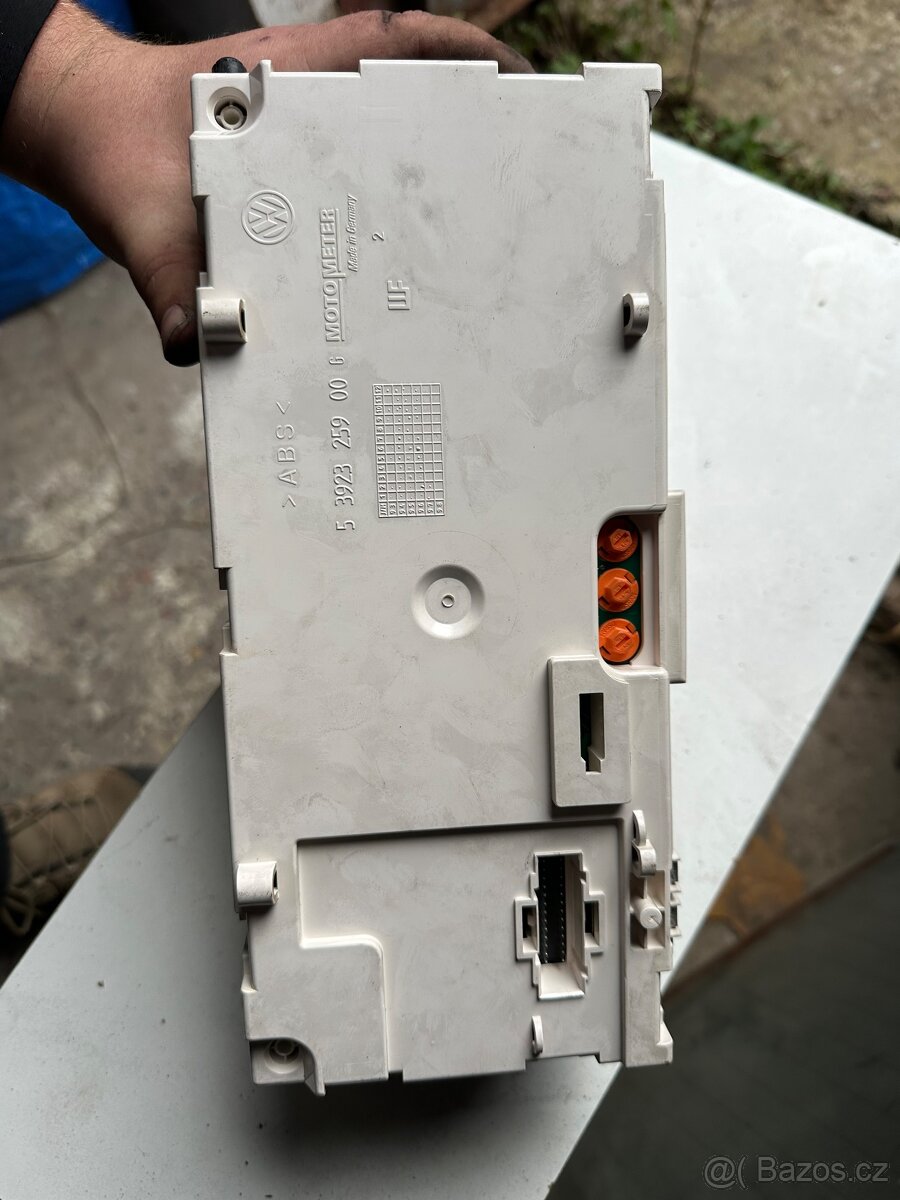 Naftové budíky - 3