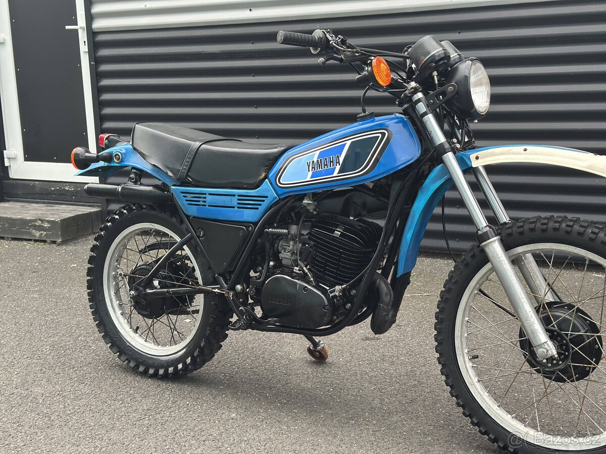 Yamaha DT 400 1977 - 3