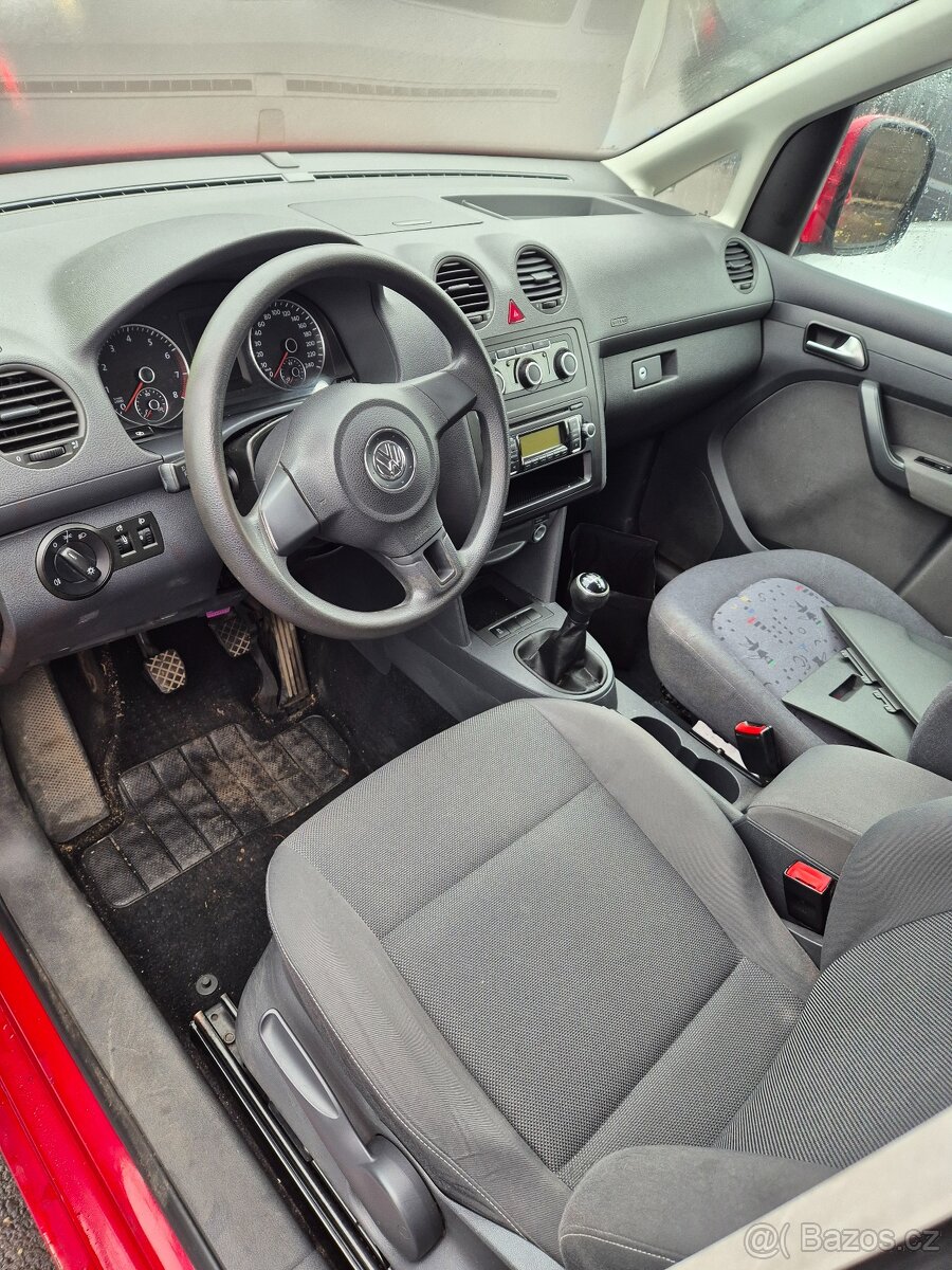 Vw Caddy 2010 + náhradní díly - 3