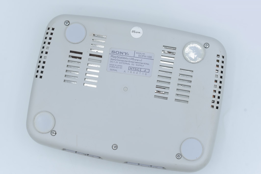 PS one NTSC-J konzole + Psone ovladač - 3