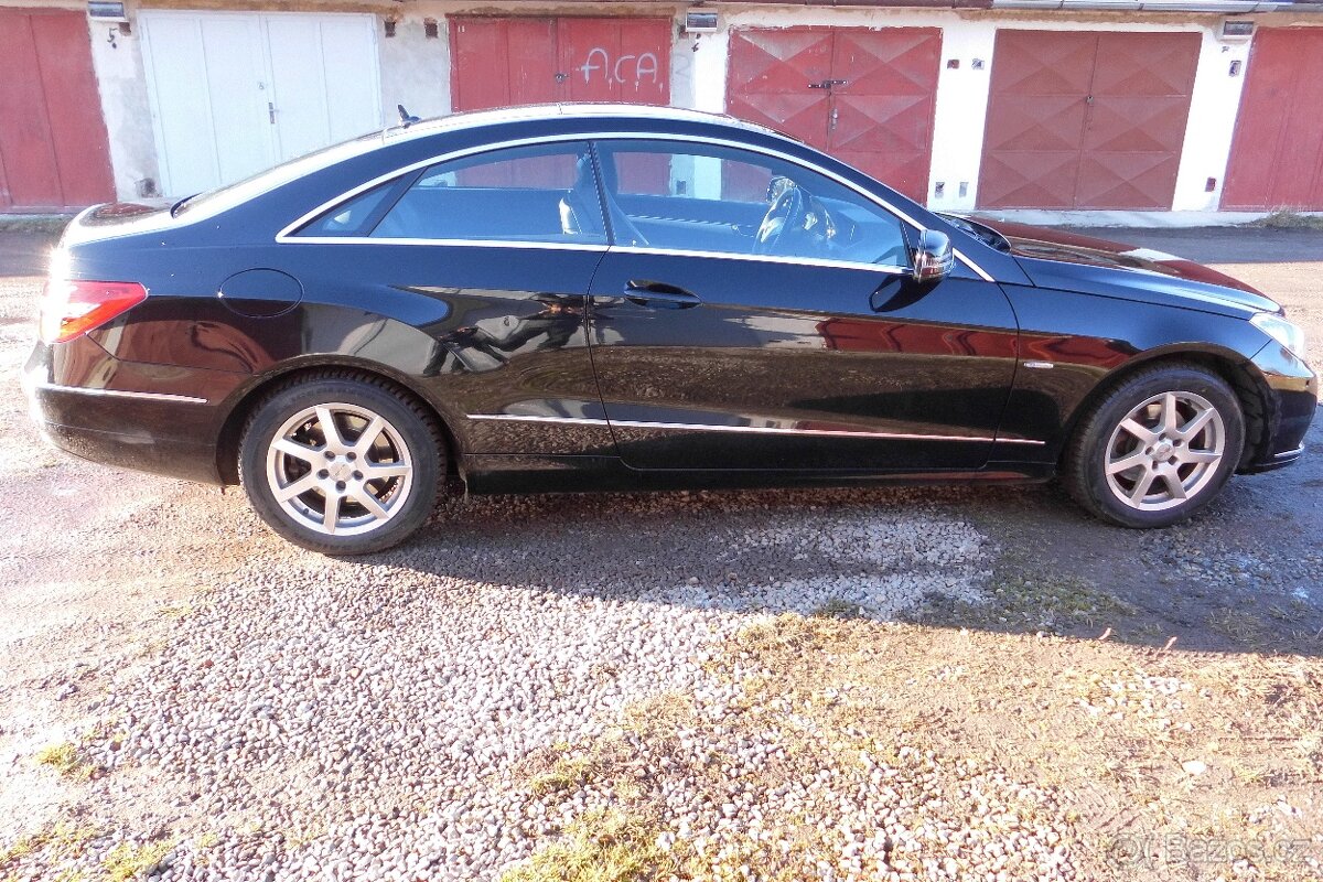 Mercedes-Benz Třídy E 250 kupé, coupe - 3