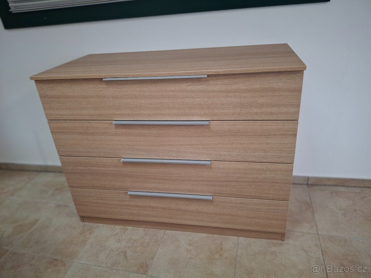 Postel se skříní a komodou - 3