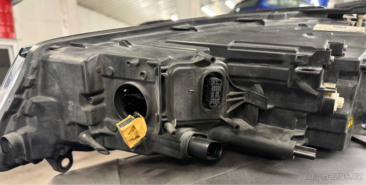 Světlomet VW TOUAREG NF - 3