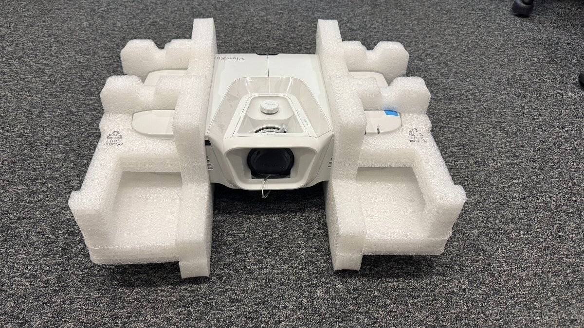 Viewsonic PRO 8530HDL - instalační projektor 5200lm - 3