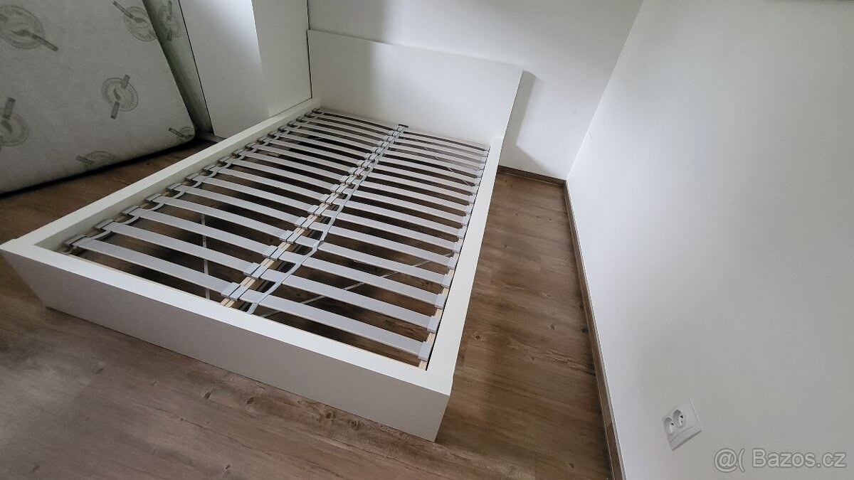 Postel Ikea Malm 140x200 - 3