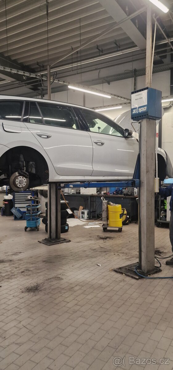 Dvousloupový zvedák Zippo Německo - 3