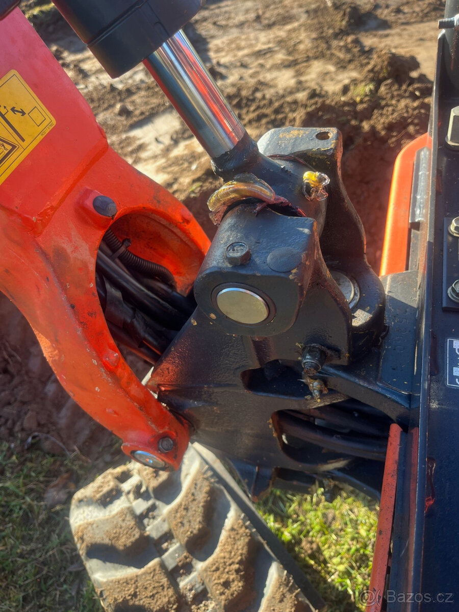 Pásový minibagr Kubota U17-3 - 3