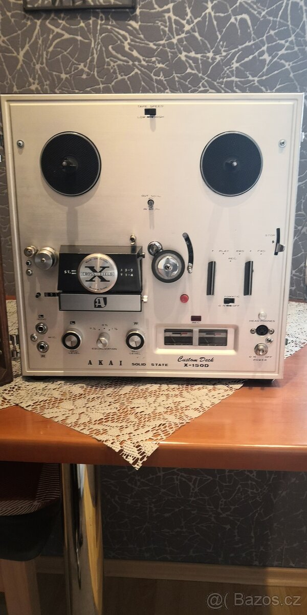 Magnetofon kotoučový AKAI - 3