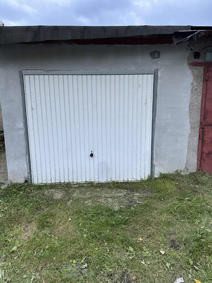 Soubor 9 garáží - 3