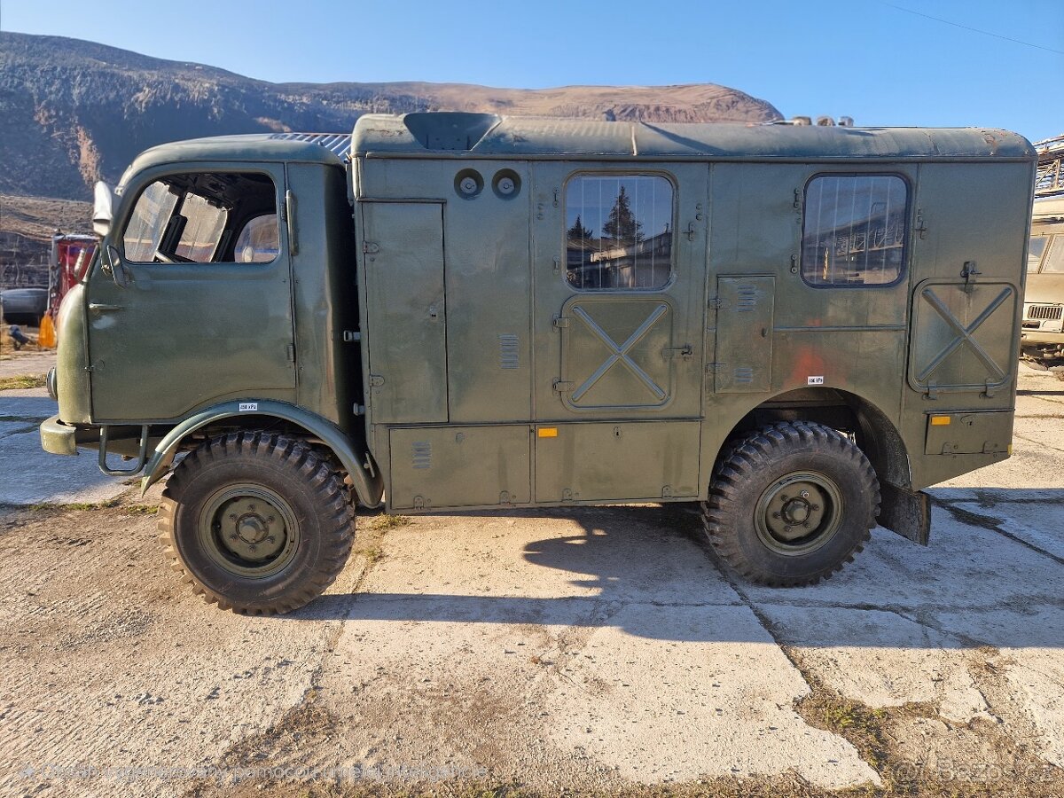 Tatra 805 - 3