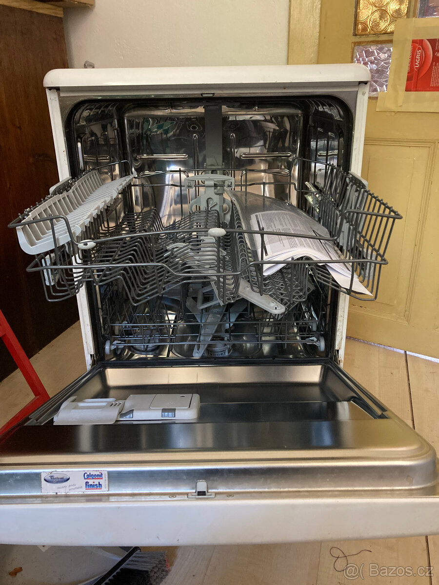 Myčka Whirlpool - 3