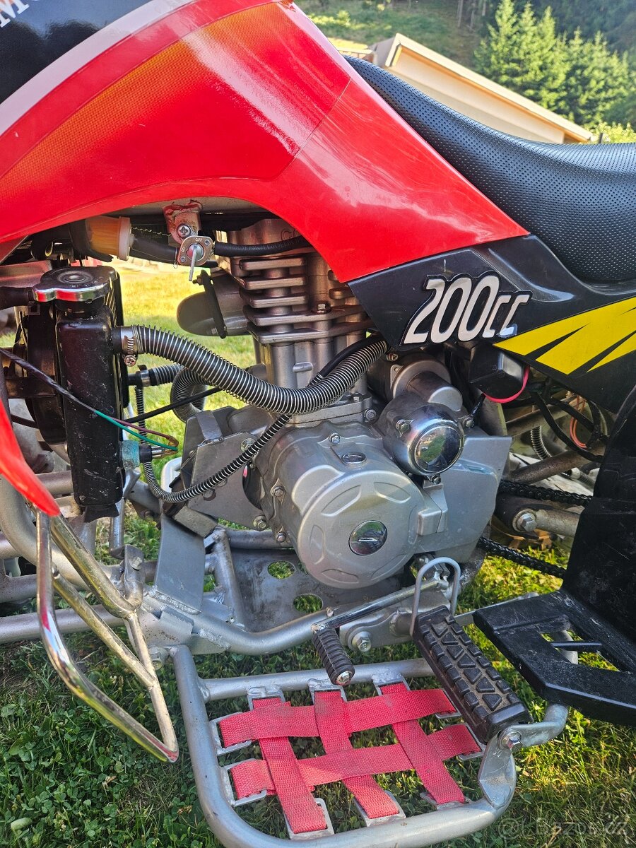 Prodám čtyřkolku V.D.O 200cm3
