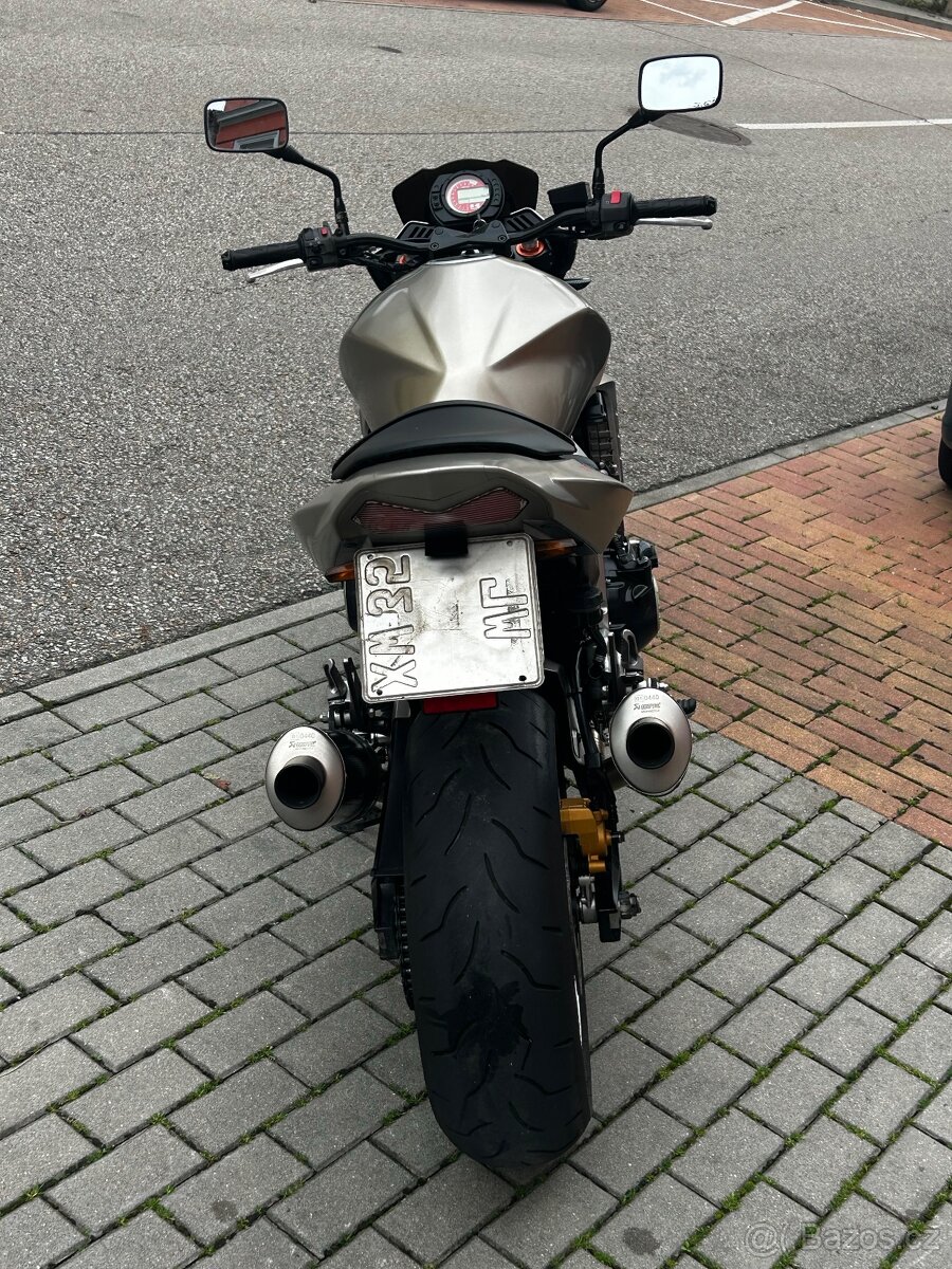 Kawasaki Z1000 - 3