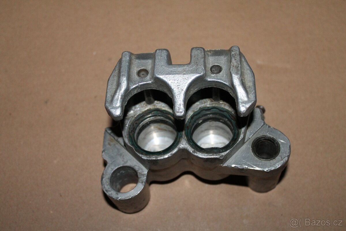 ČZ 125/519 Brzdiče přední a zadní - 3