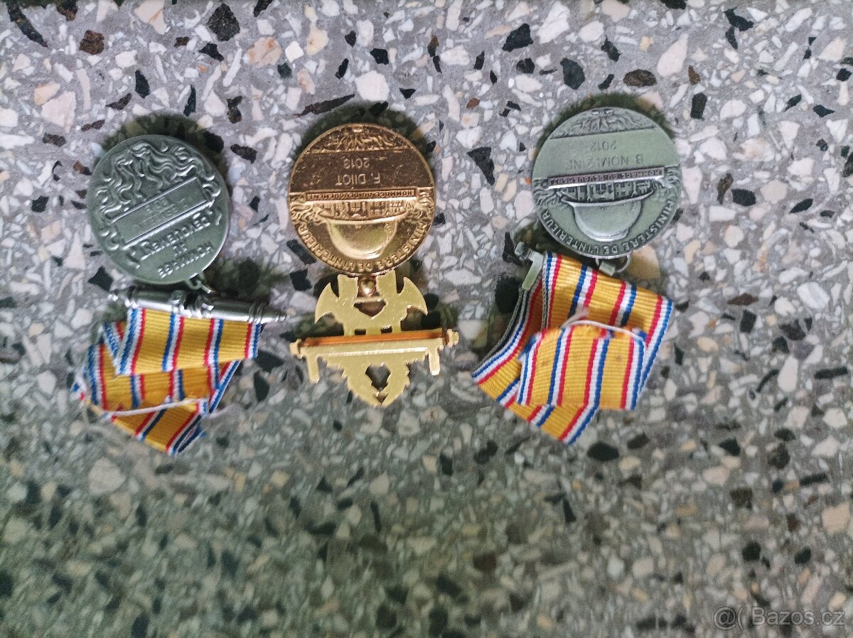 Vyznamenání - 3
