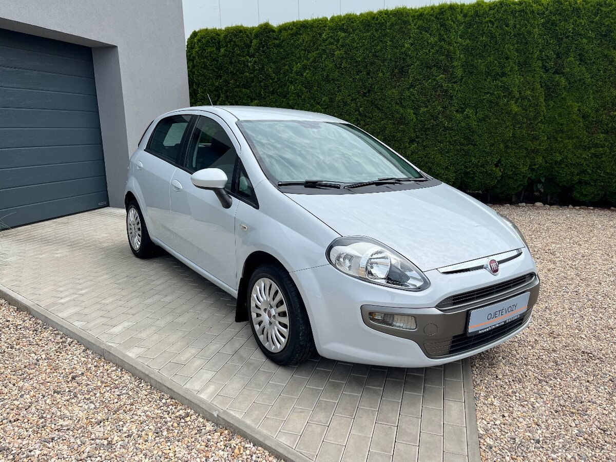 Fiat Punto 105 EVO 1.4i 77KW, Tažné zařízení, Servisní kniha - 3