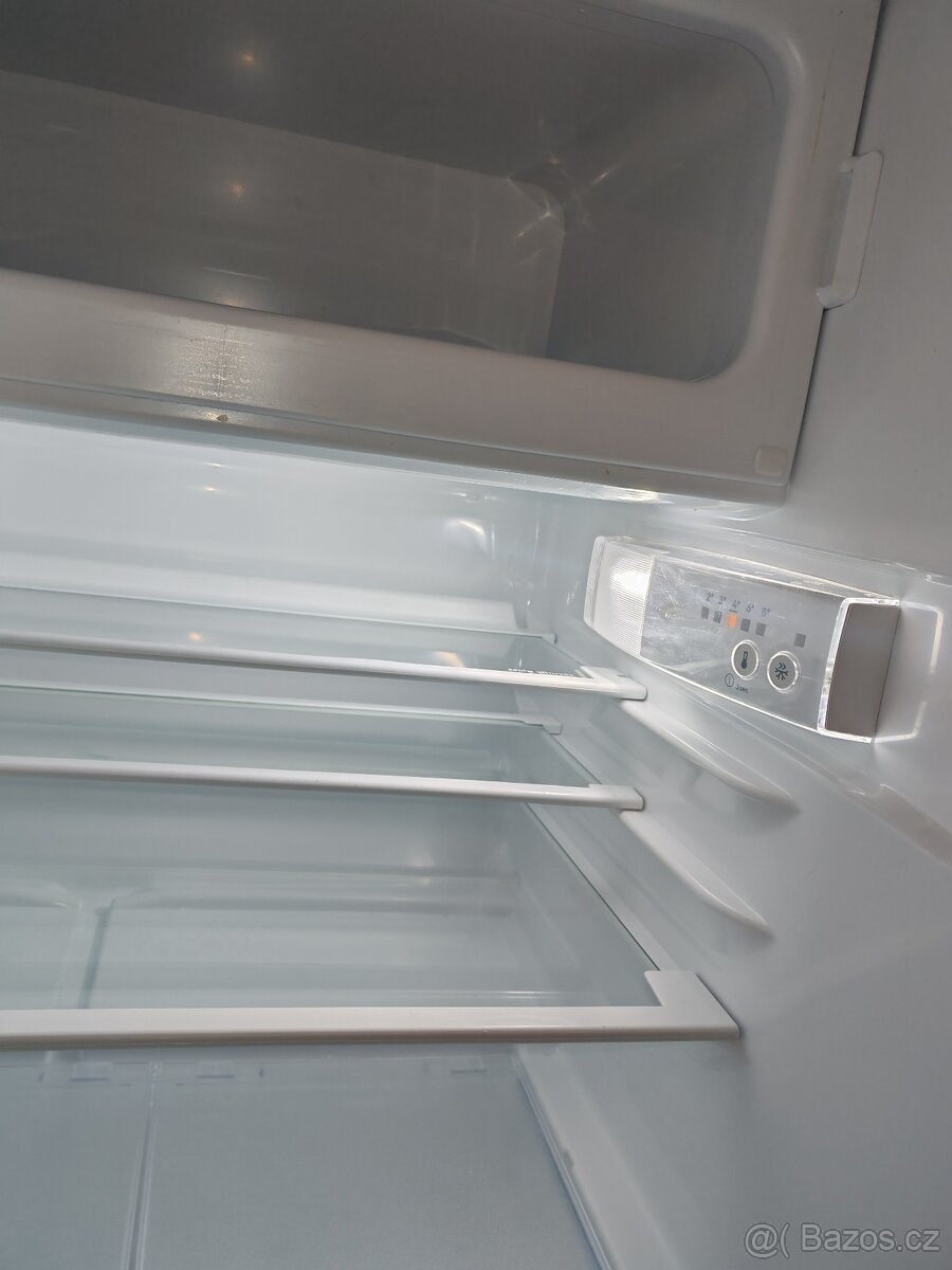 Lednice AEG vestavna - 3