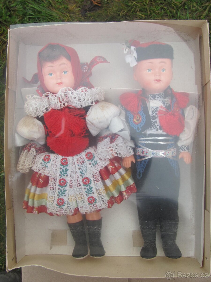 panenky v kroji 1 - 3