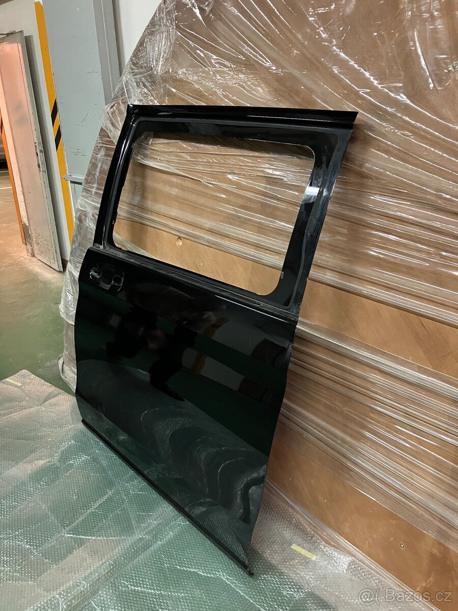 Levé posuvné dveře na V-Class - 3