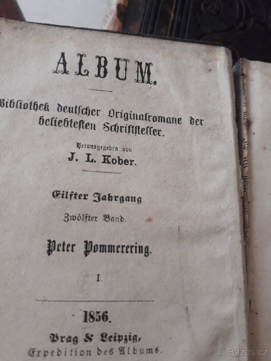 LEVNĚ prodám tuto starou knihu - 3