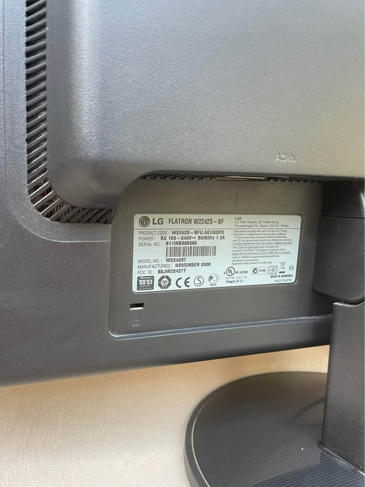 Monitor 22" LG Flatron W2242S – plně funkční - 3