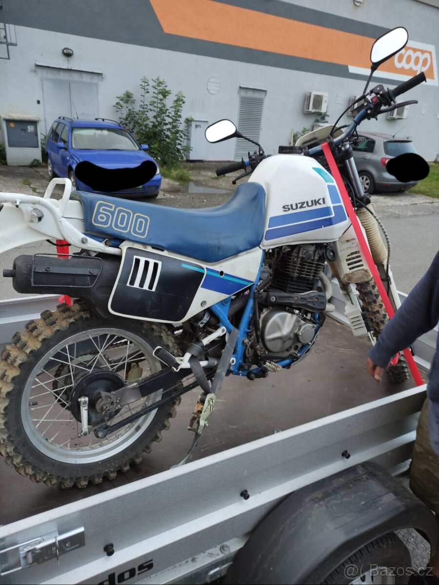 Suzuki DR600 - 3