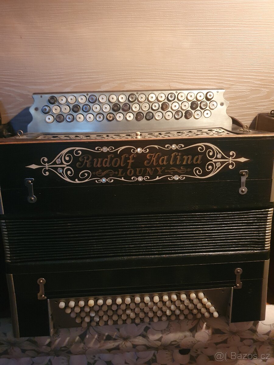 Unikátní sbírka knoflíkových harmonik - 3