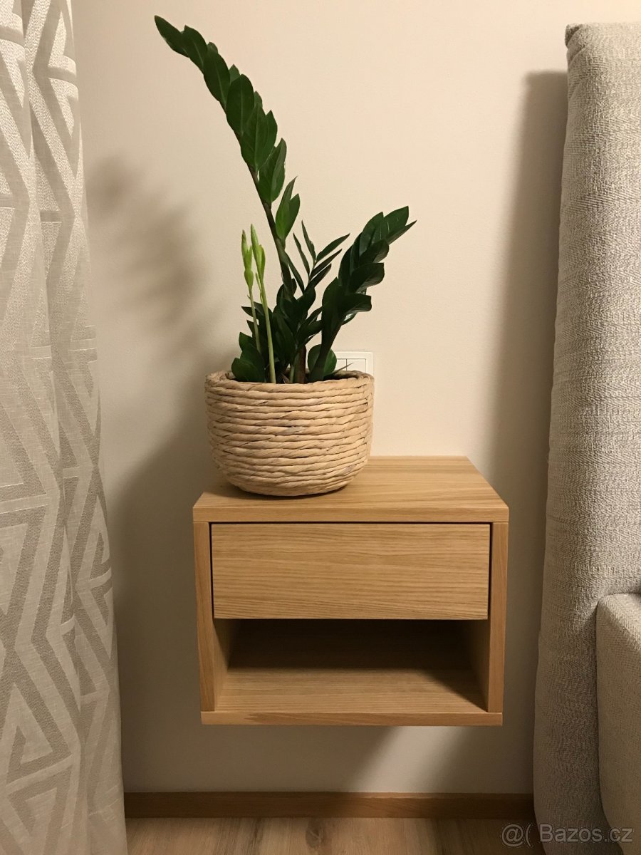 Noční stolek závěsný na stěnu - 3