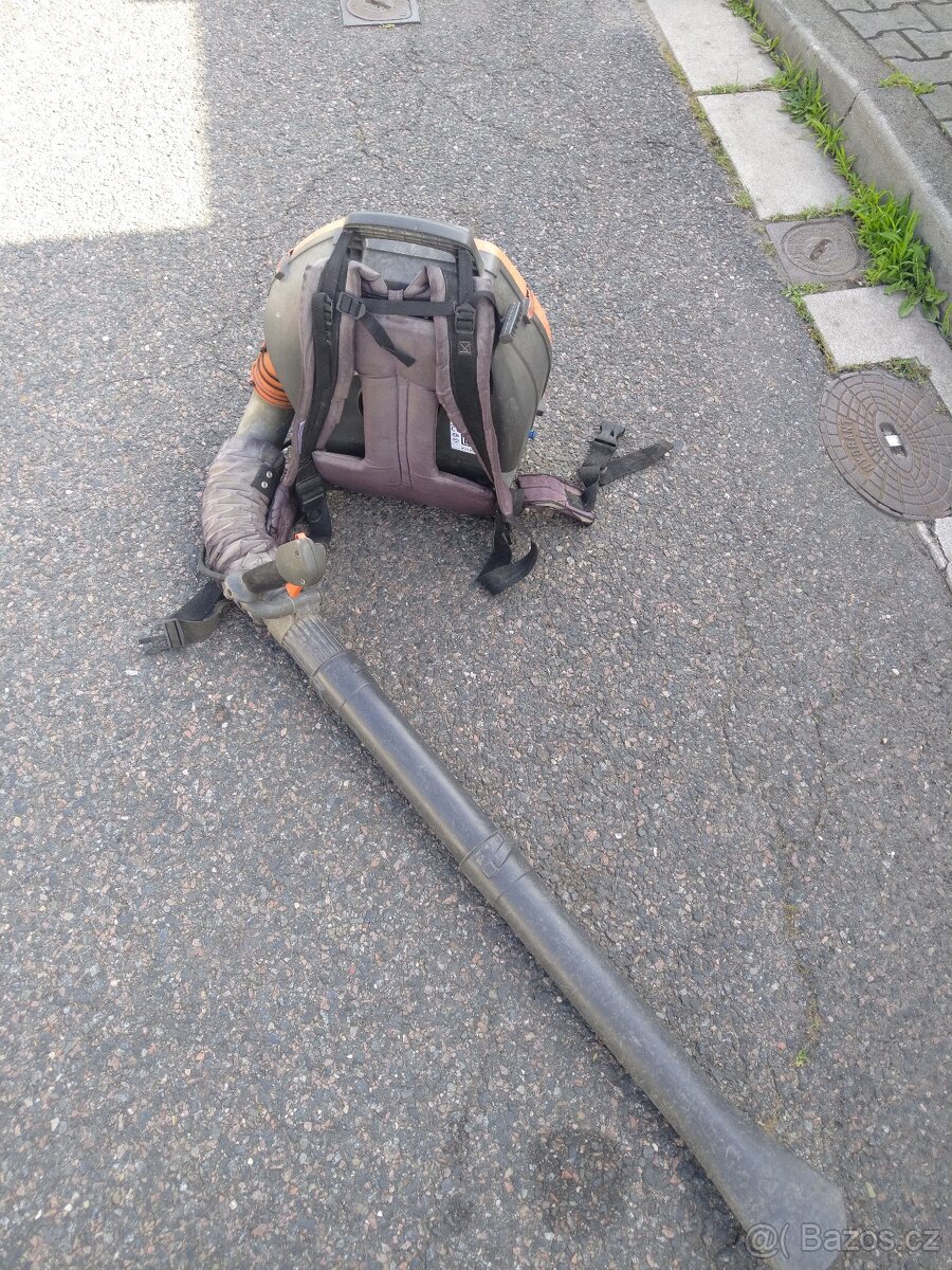 Zádový fukar Husqvarna - 3