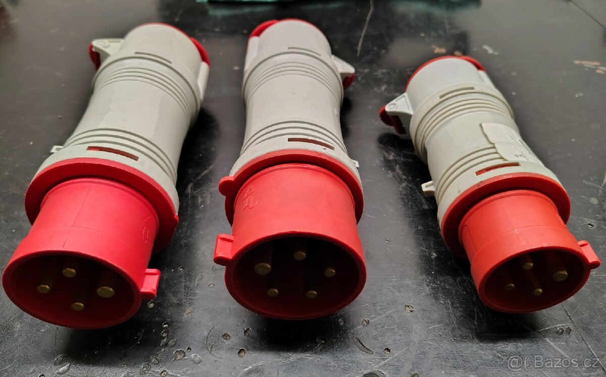 Zástrčky 400V 16A, 32A a adaptéry - 3