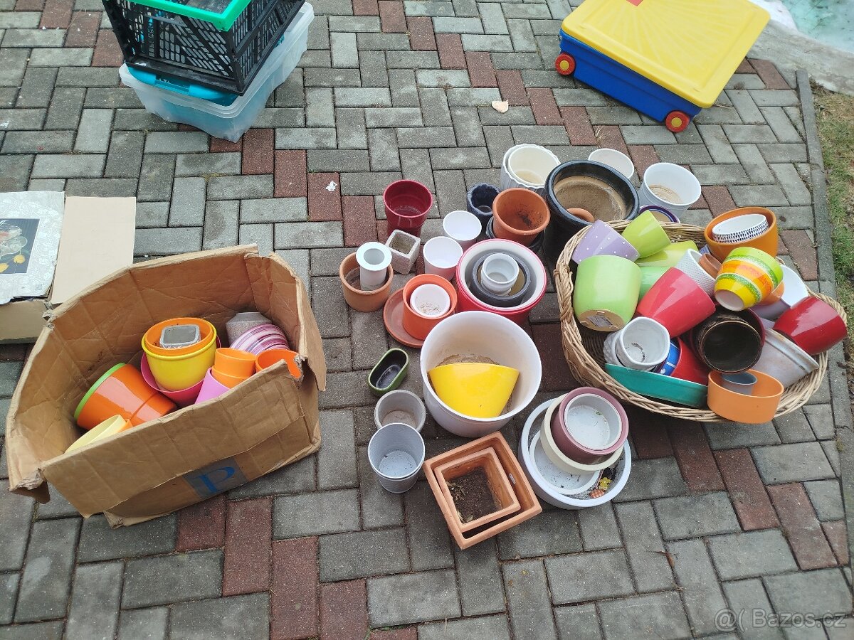 Květináče, barevné - 3