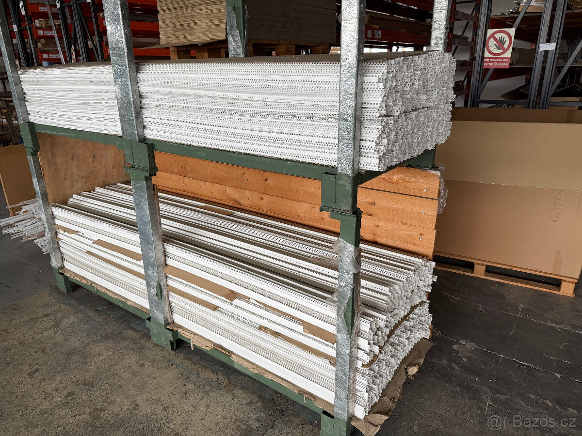 Soubor materiálu (PVC profily, hliníkové profily - 3