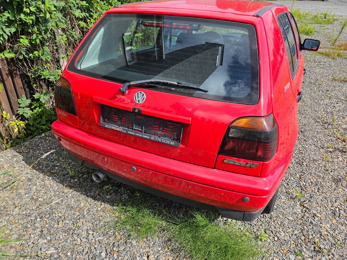 Golf III 1,6i naj.pouze 113t.km - 3