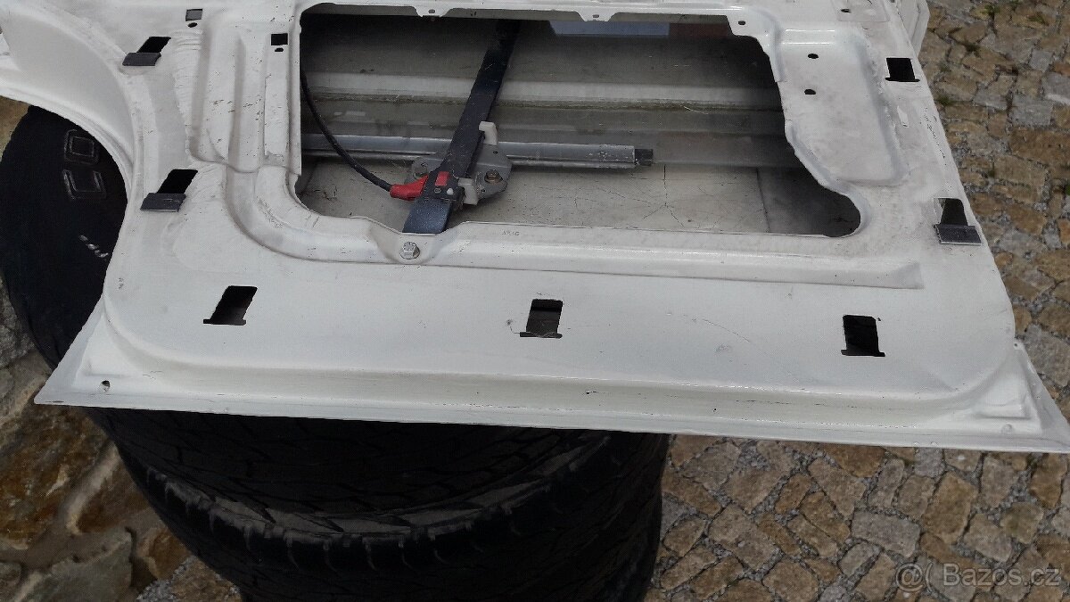 vw caravella, multivan, transporter t4 přední dveře - 3