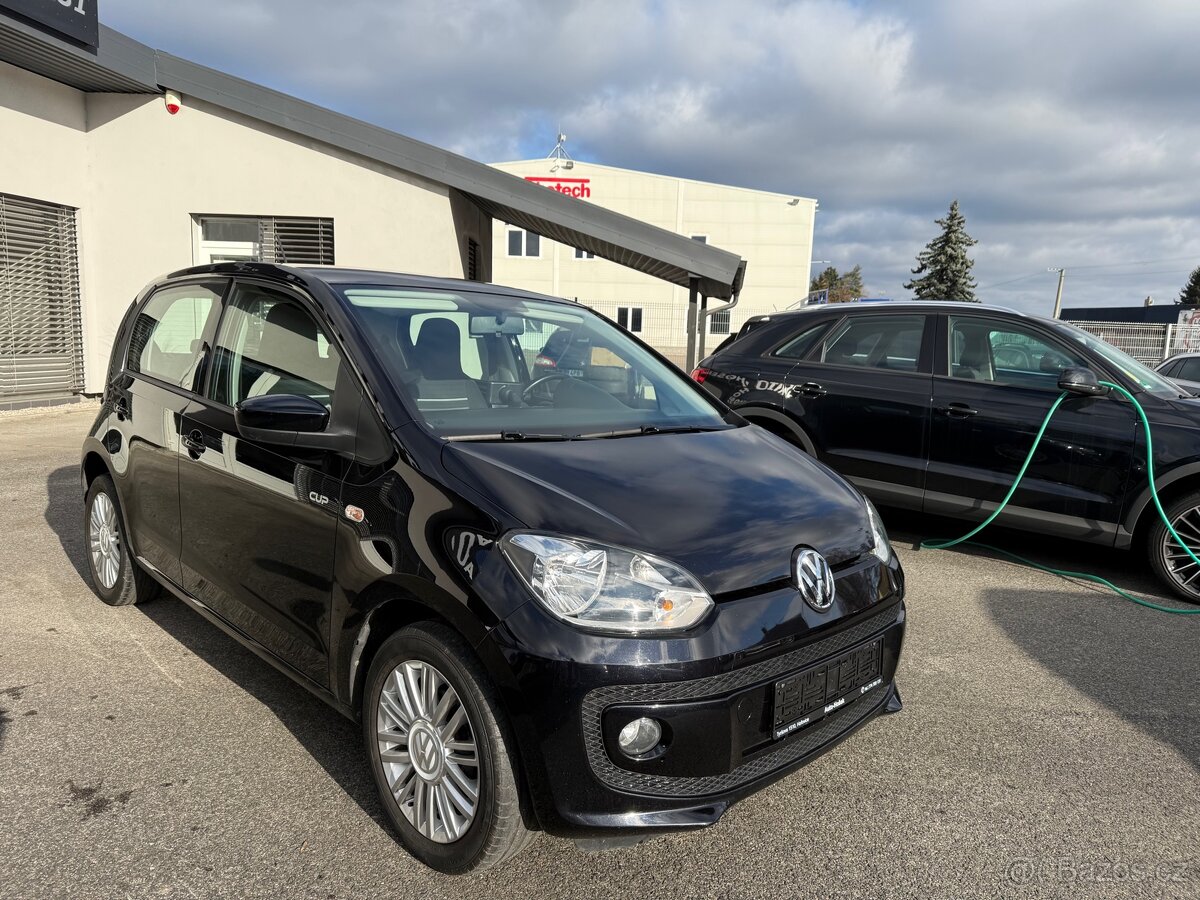 Volkswagen UP - 3