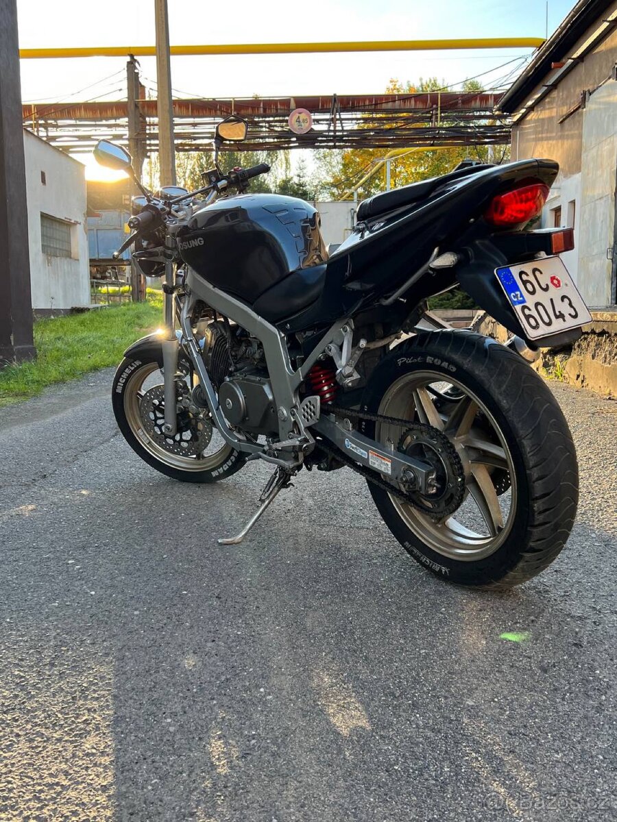 Hyosung GT 125 - 3