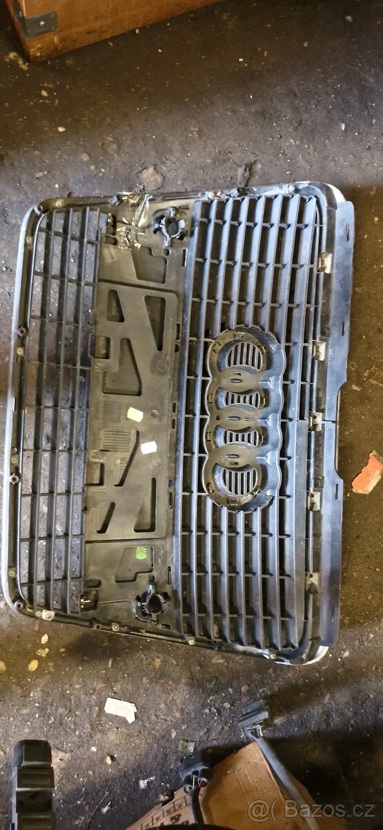 Maska gril audi A6 4F 4F0853651 - 3
