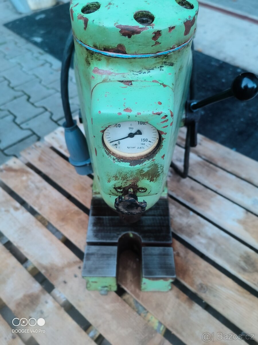 Hydraulický lis CDC 2-7 - 3