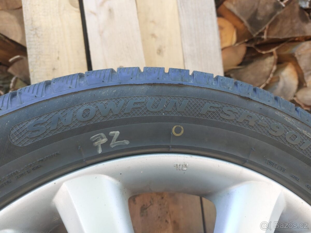 Zimní kola 18 Hyundai M+S 225/55r18 - 3