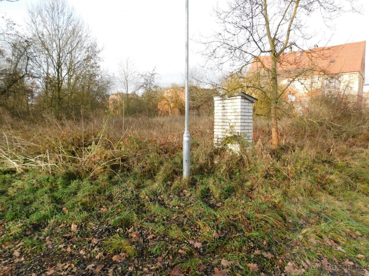 Prodej stavebního pozemku 1142 m2 v Lubenci - Příbenicích - 3