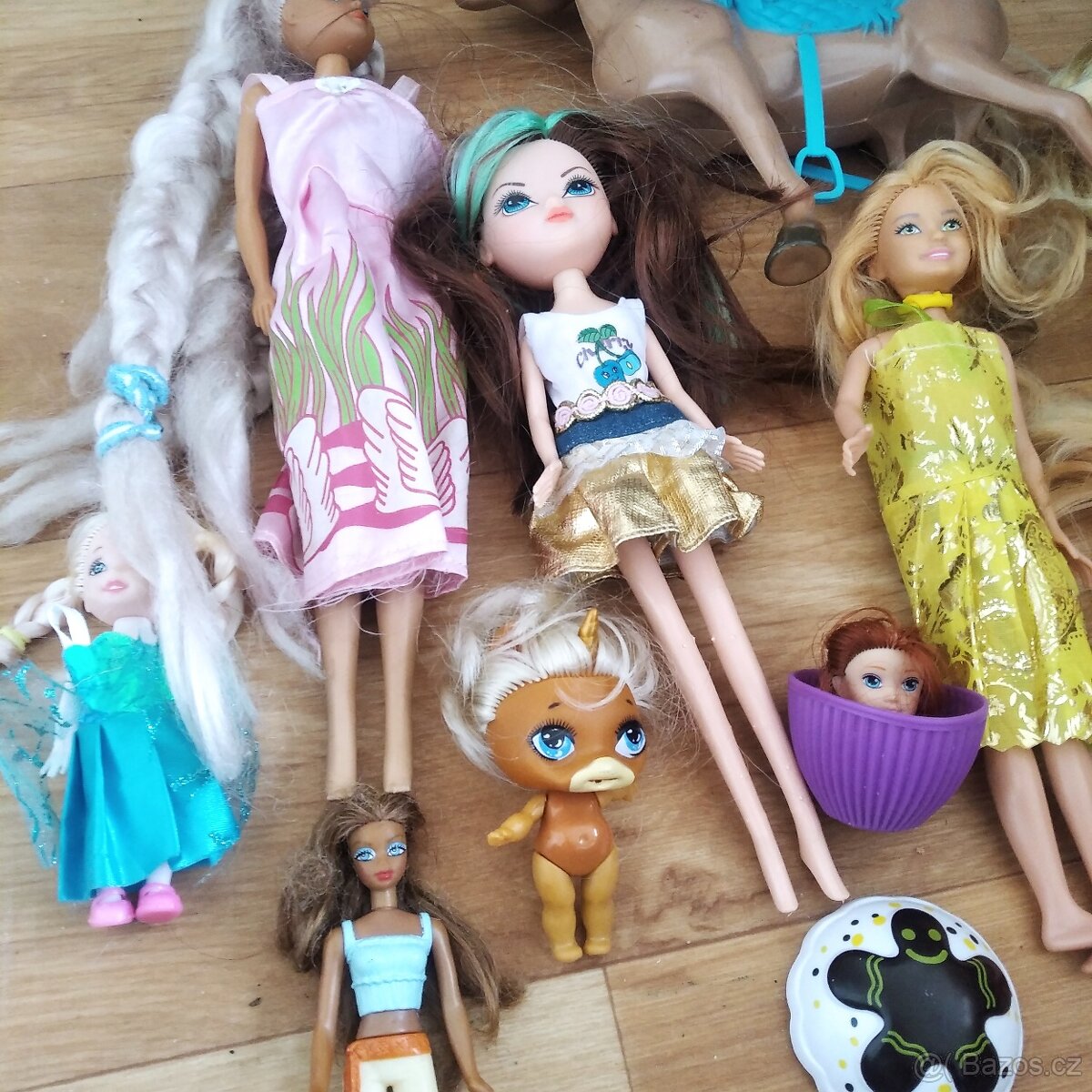 Směs panenek s koníkem - 3