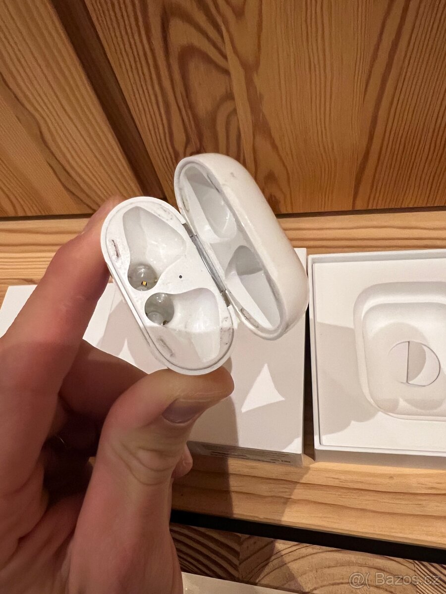 Pouzdro na Apple AirPods - 3