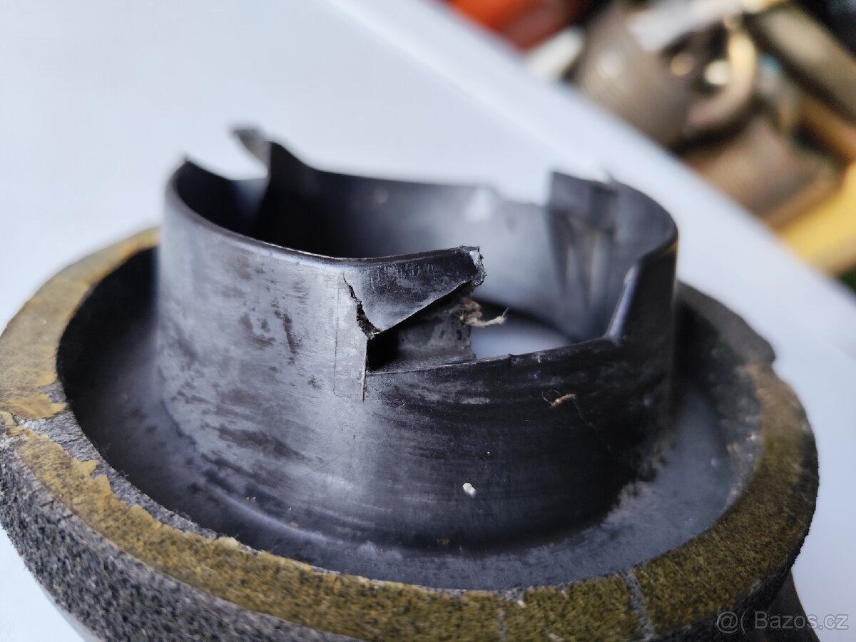 BMW E39 koleno topení - 3