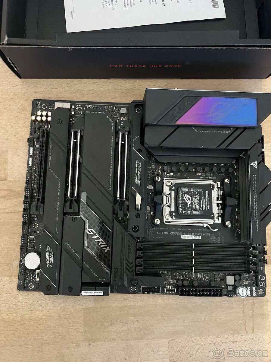 Základní deska Asus ROG STRIX X670E-E GAMING WIFI - 3