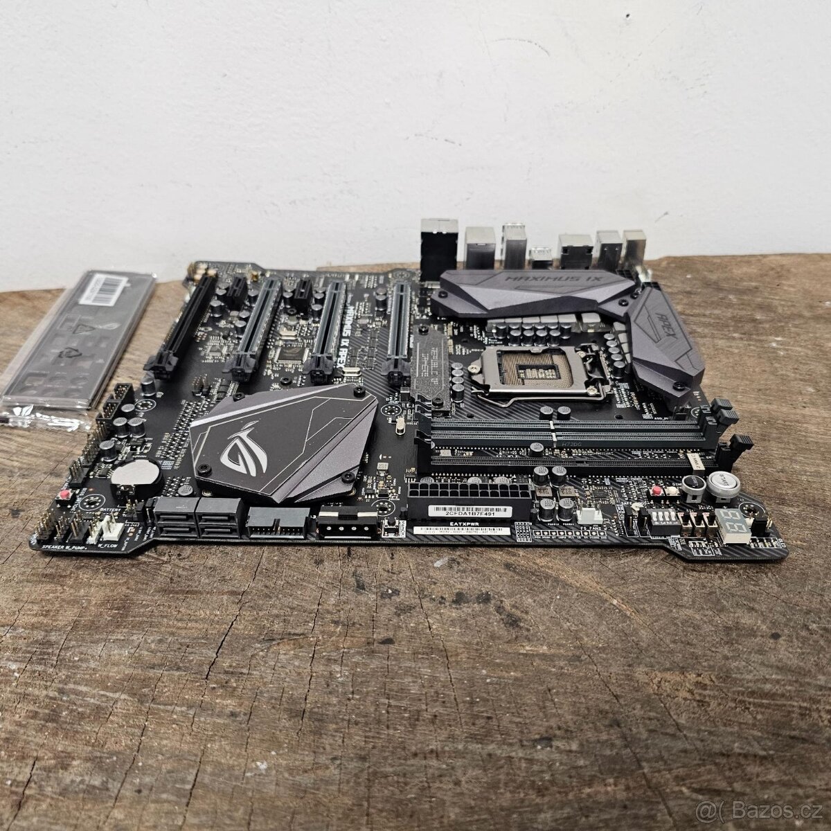 ASUS ROG MAXIMUS IX APEX - Intel Z270, socket 1151 - 3